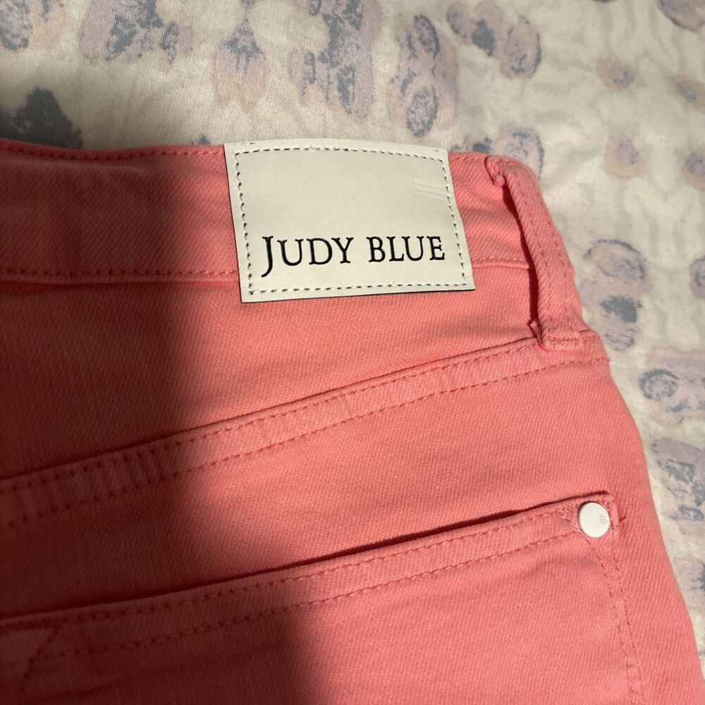 Judy Blue Junior’s Pink Denim Shorts Size XL - Picture 7 of 16